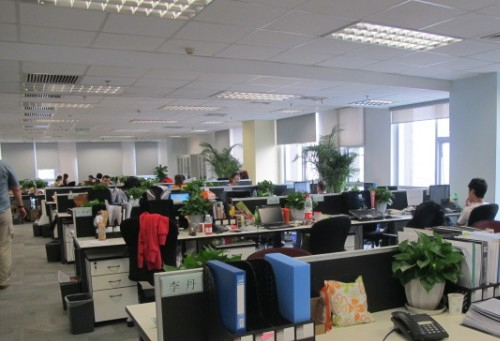 深圳亞鼎金科技取得一種高壓成套開(kāi)關(guān)柜專利 解決開(kāi)關(guān)柜過(guò)濾網(wǎng)拆卸維修困難的問(wèn)題:過(guò)濾網(wǎng)