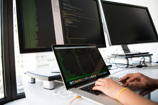 上海華強(qiáng)取得寬溫區(qū)高效活性炭過(guò)濾網(wǎng)專(zhuān)利，能在高低溫條件下保持良好的吸附效率:過(guò)濾網(wǎng)